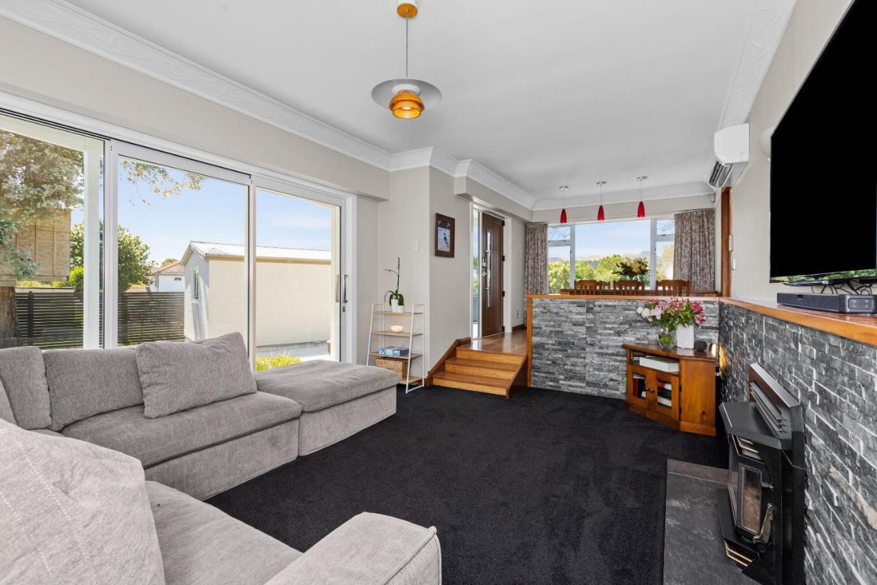 Live Large In The Village Havelock North Esterno foto