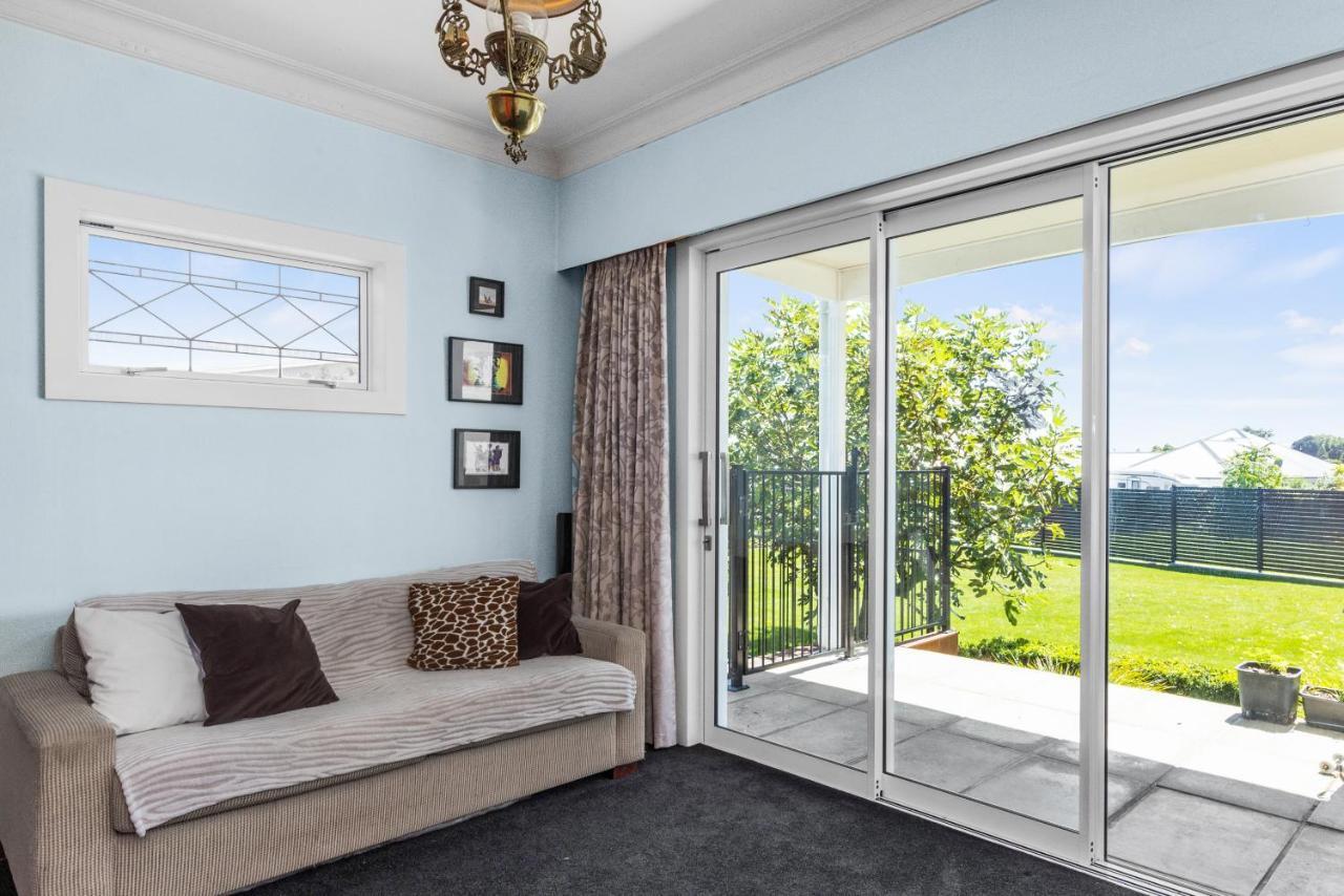 Live Large In The Village Havelock North Esterno foto