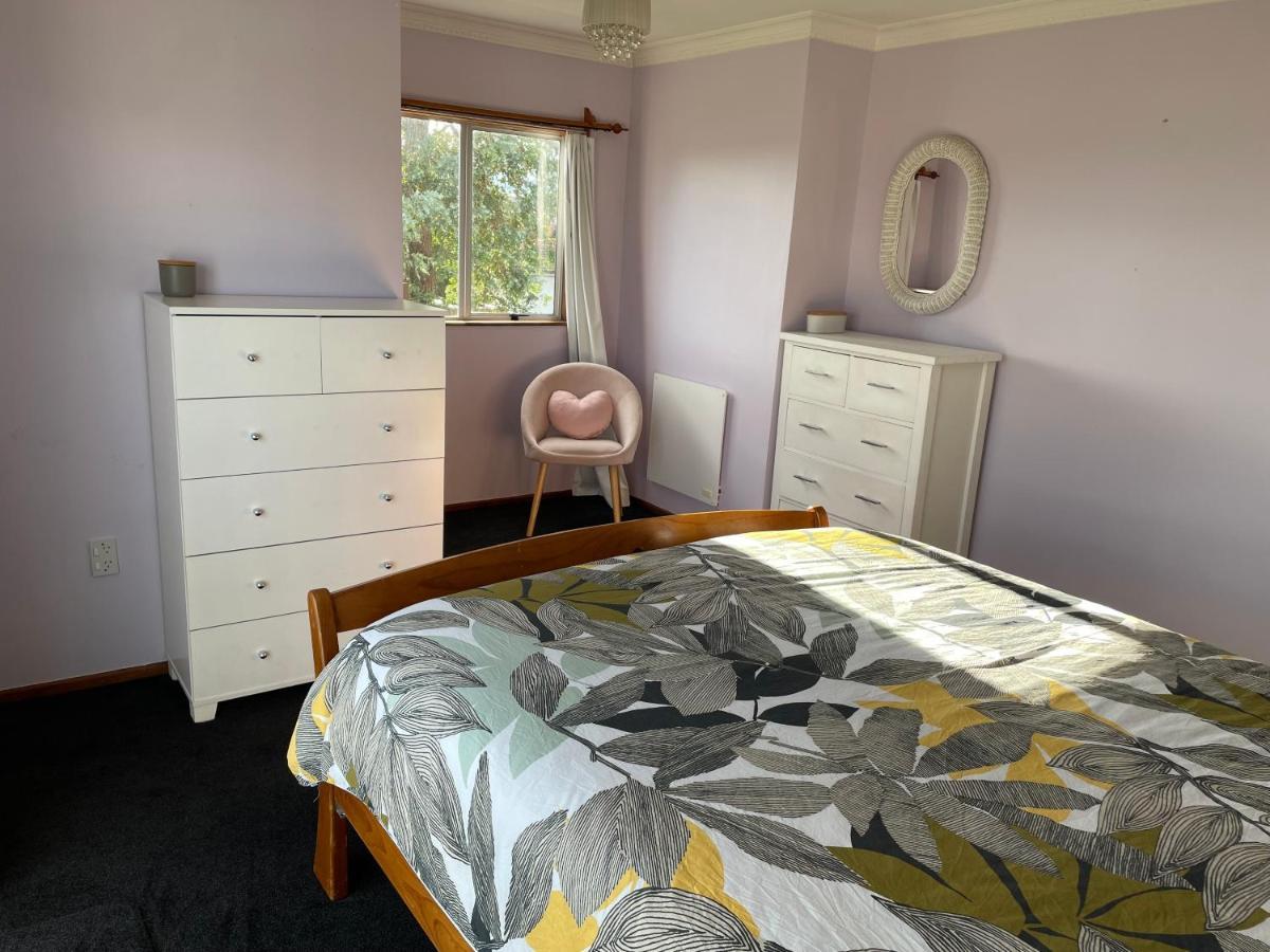 Live Large In The Village Havelock North Esterno foto